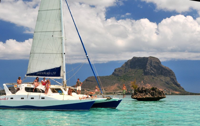 Day Trip On A Luxury Catamaran - West Of Mauritius